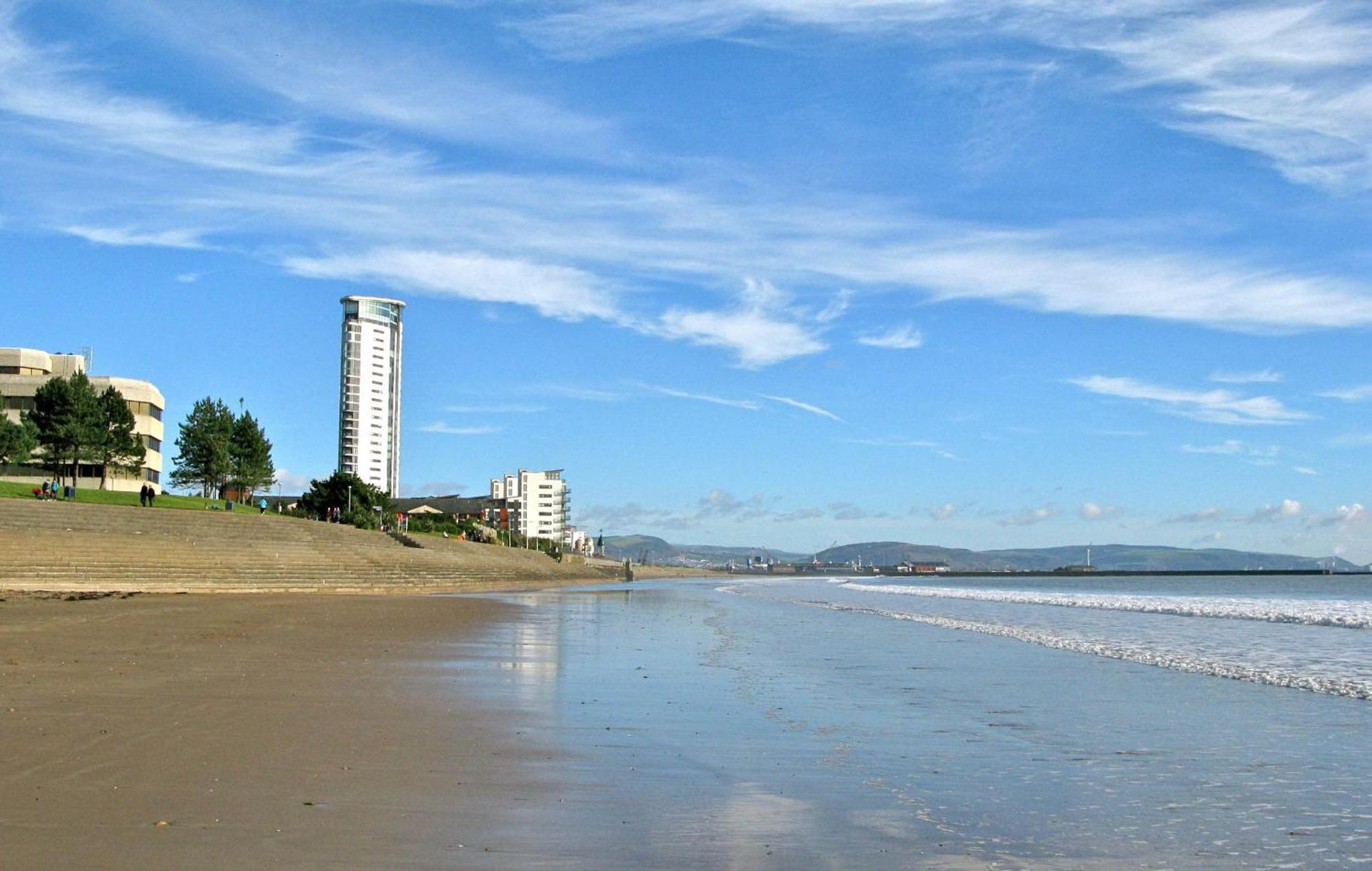 Water Front Apt Walk To The Beach & City Centre Swansea Luaran gambar