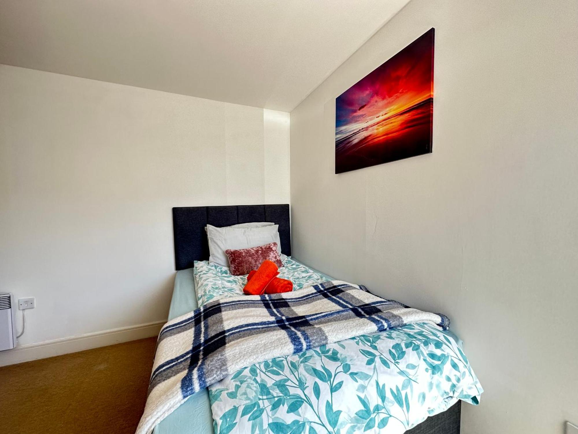 Water Front Apt Walk To The Beach & City Centre Swansea Luaran gambar